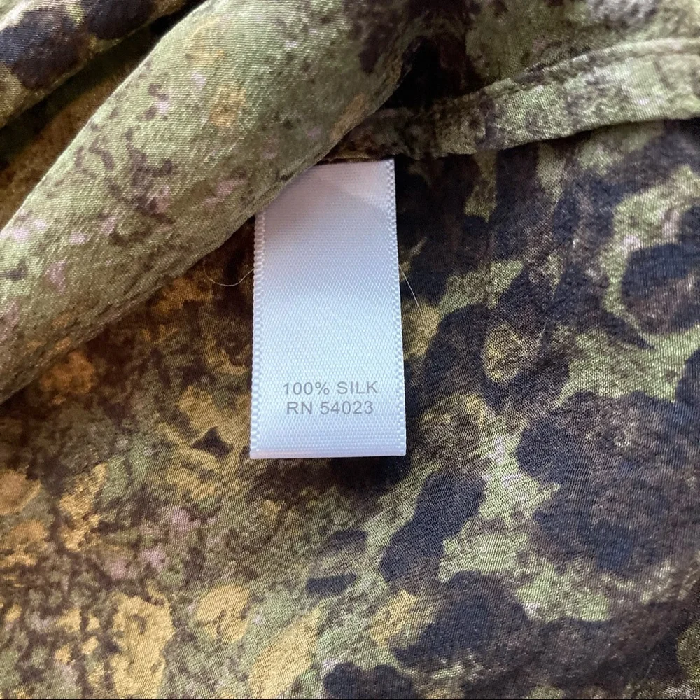 Banana Republic Women’s silk olive green quarter length sleeve blouse - S - Picture 7 of 12